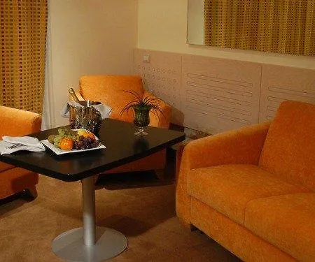 Nicotel Pineto Hotel 4*