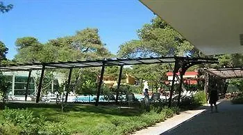 Nicotel Pineto فندق