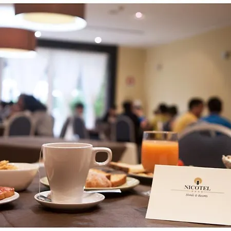Hotel Nicotel Pineto 4*